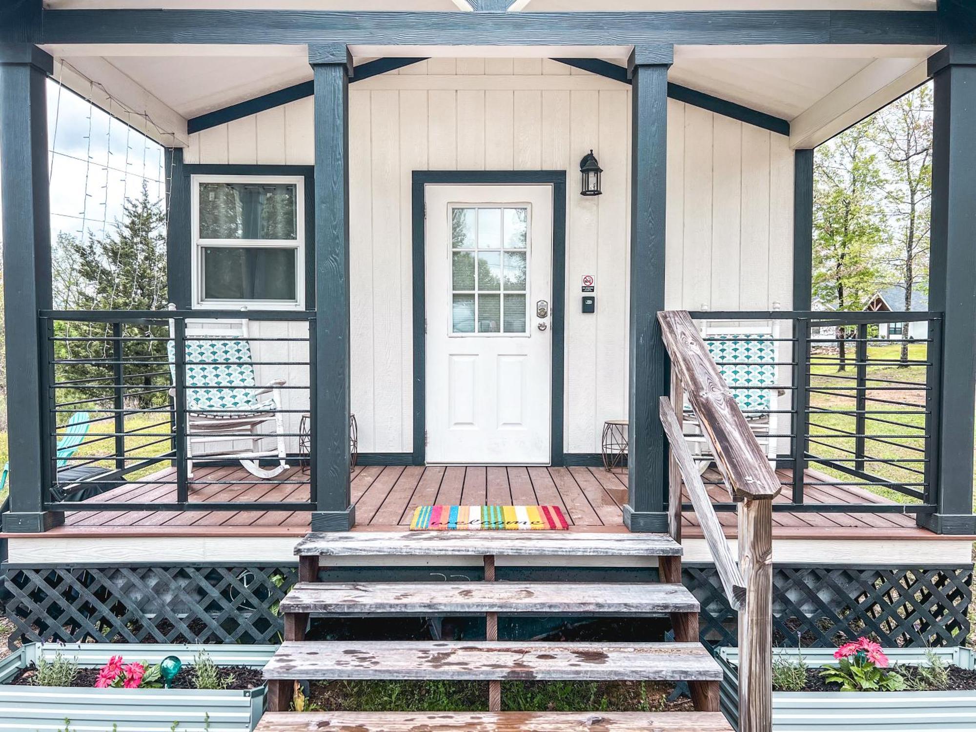 Private Tiny Home Royal Ridge Getaway Exterior photo